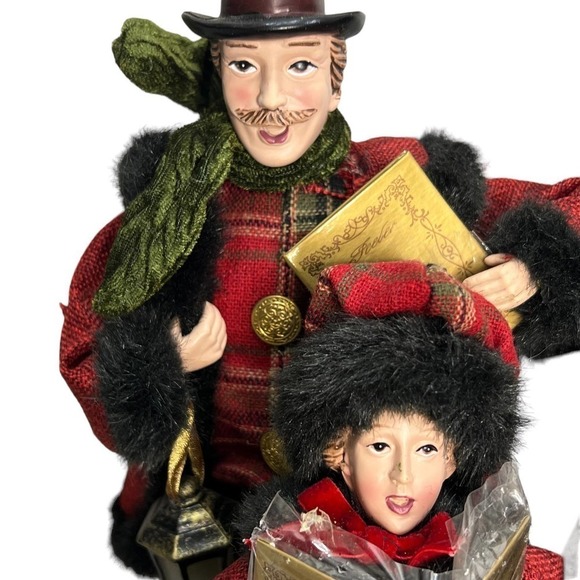 Dickens Christmas Carolers w/ Stand Valerie Parr Hill QVC 2013 Holiday Decor - Picture 8 of 15